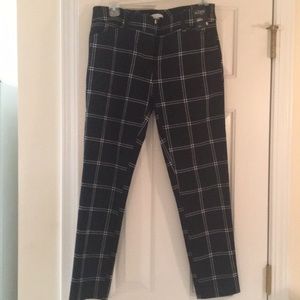 NWT New York and Company Aubrey Ankle Pant